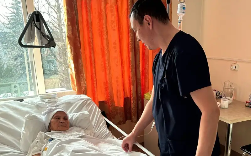 Almatylyq dárigerler 102 jastaǵy keıýanaǵa ota jasady