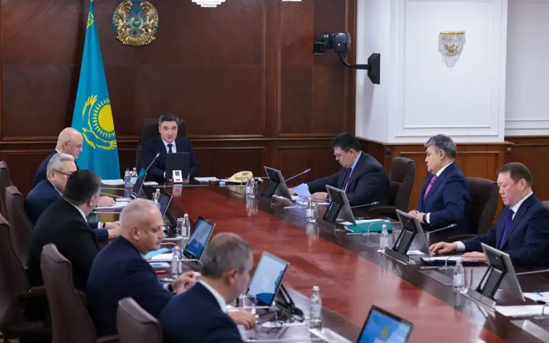 Поступает много жалоб: Премьер-министр РК высказался о проблеме задержек авиарейсов