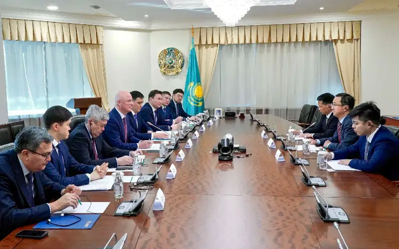 Первый заместитель Премьер-министра РК Роман Скляр провел встречу с руководством East Hope Group