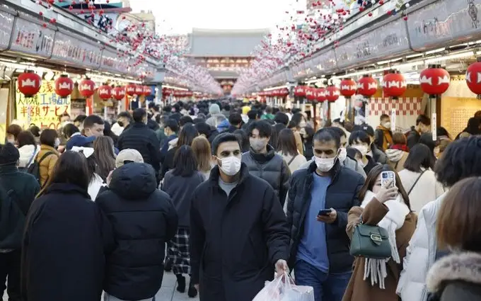 January foreign visitors to Japan surge 40% to monthly record 3.78 mln