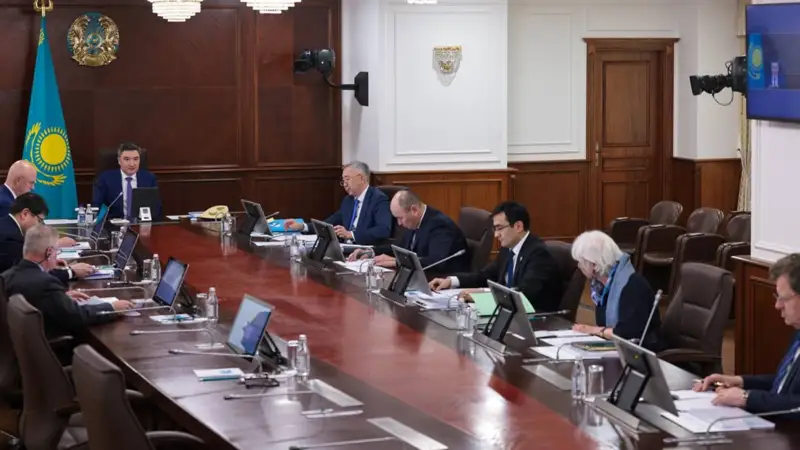 政府总理主持巴伊铁列克控股公司董事会会议