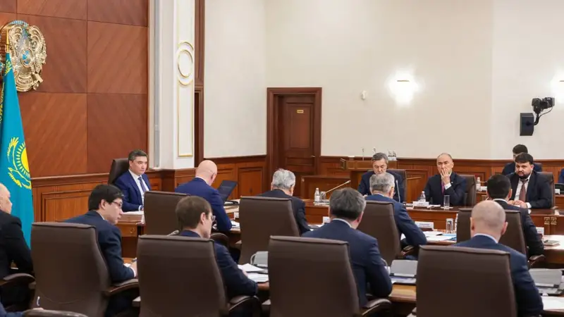 Úkimette kólik-logıstıka salasyn damytýdyń ózekti máseleleri talqylandy