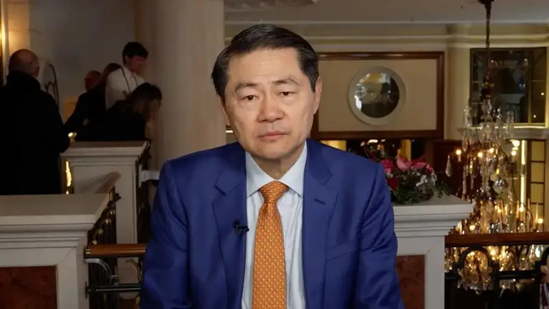 Жаһандық сауда, АҚШ пен Қытай арасындағы шиеленіс, ЖИ-ді реттеу — Ван Хуэйяомен сұхбат