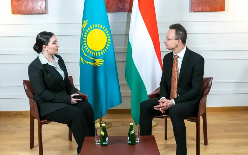 Петер Сийярто