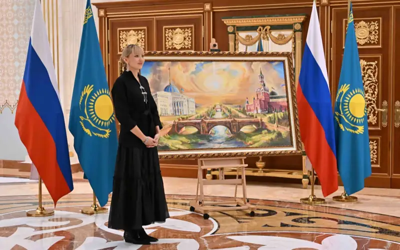 суретші Әсел Бекжан