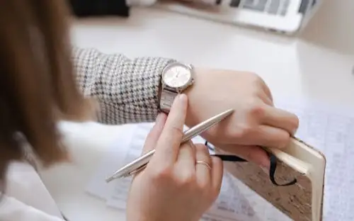 Шығыс Қазақстандағы тағы екі ауданда жұмыс уақыты 1 сағатқа кері шегерілді