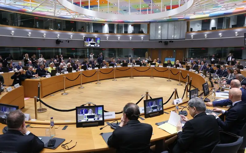 Евросоюз приостановил санкции в ключевых секторах экономики Сирии