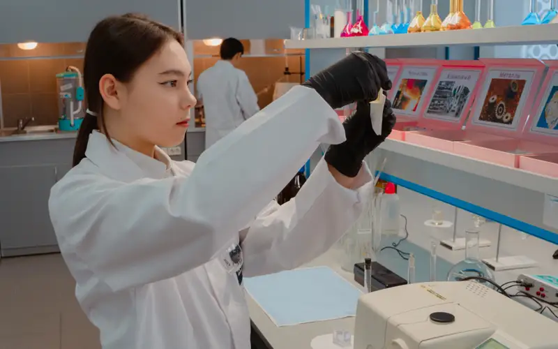 Современную химическую лабораторию открыли в павлодарском колледже