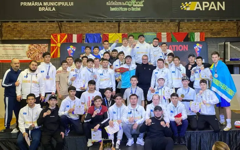 Boks: Qazaqstan jasóspirimder quramasy halyqaralyq týrnırden 21 medal jeńip aldy 