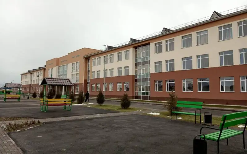 Jemqorlardan tárkilengen qarjyǵa 28 jańa mektep salynady 