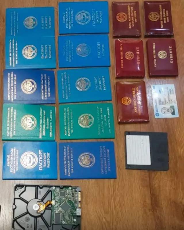 Қирғизистонда оммавий тартибсизликларни режалаштирган 11 киши ҳибсга олинди Қирғизистонда оммавий тартибсизликларни режалаштирган 11 киши ҳибсга олинди