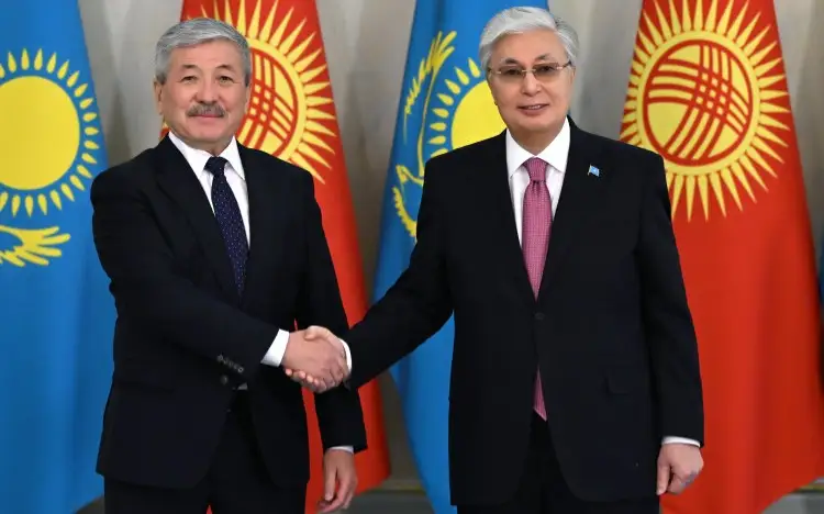 Тоқаев Қырғызстан Министрлер кабинетінің төрағасы – Президент Әкімшілігінің басшысын қабылдады