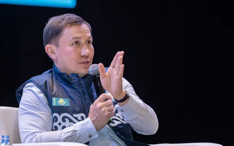 Геннадий Головкин елордада студенттермен кездесті