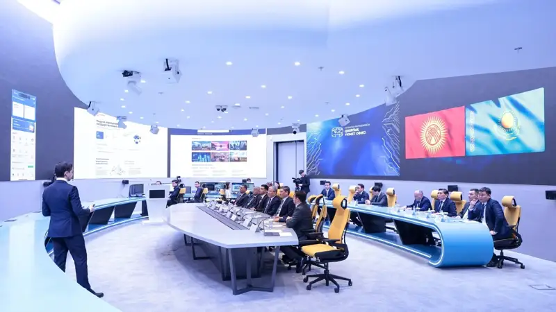 Глава Кабмина Кыргызстана ознакомился с казахстанскими разработками цифровых решений