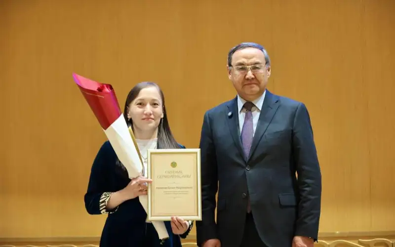 Жас ғалымдарға пәтер берілді 