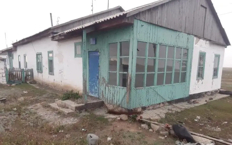 Pavlodarda burynǵy mekteptiń ǵımaraty bir bólke nannyń qunyna satylyp ketti