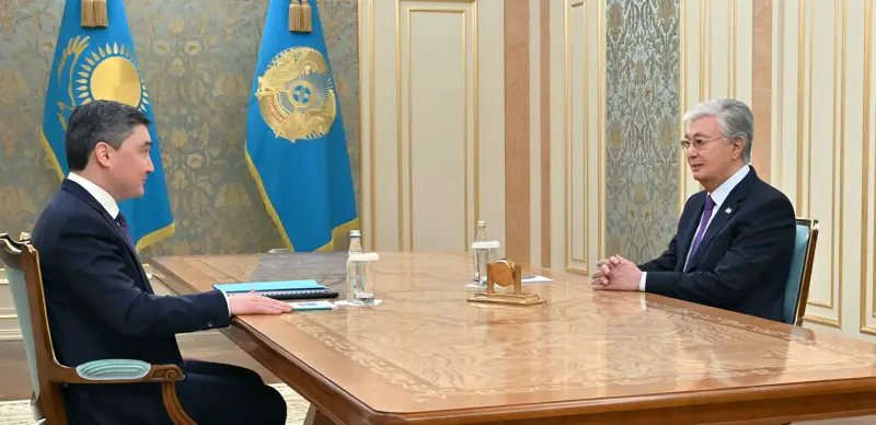 Президент поручил Премьер-министру активизировать усилия по диверсификации экономики