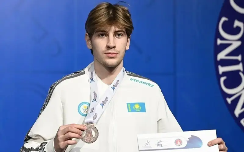 Казахстанский фехтовальщик завоевал «бронзу» чемпионата Азии среди кадетов и юниоров