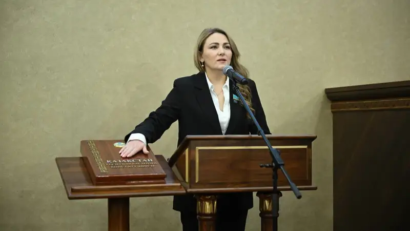 Ekaterına Smolıakova Májilis depýtaty retinde ant berdi