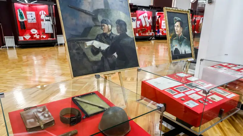 Фоторепортаж: Алматыда Жеңістің 80 жылдығына арналған көрме ашылды