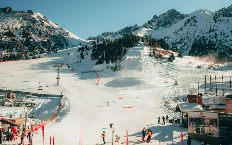 阿拉木图入选西班牙主流旅游杂志《Viajar》全球五大滑雪之都