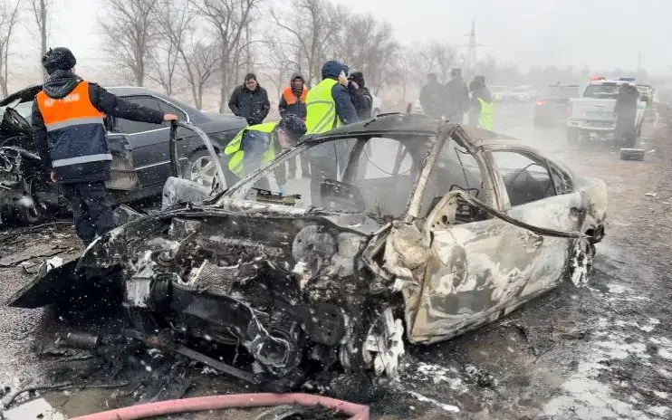 Четыре человека погибли и один пострадал в ДТП в Алматинской области