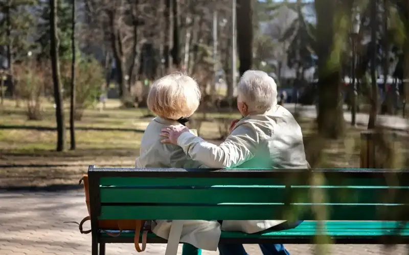 Озарбайжон эркакларни ишсиз хотинларининг пенсия ҳисобларини тўлдиришга мажбурламоқчи