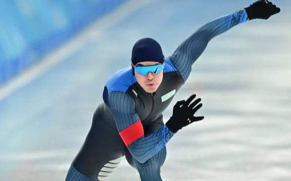 Конькобежец Евгений Кошкин 