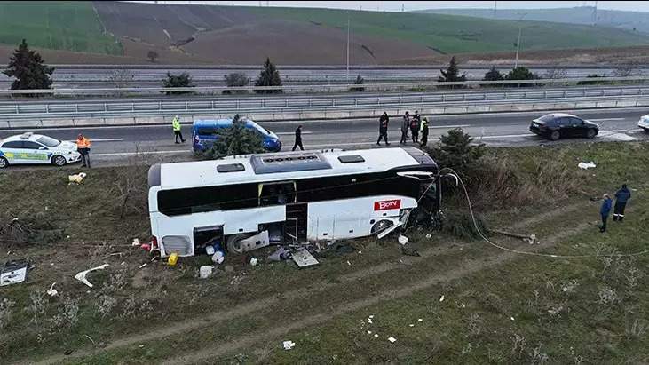 37 injured in bus crash in Türkiye's Canakkale province bus crash, Türkiye's