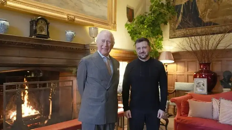 Зеленский Ұлыбритания королі ІІІ Чарльзбен кездесті 