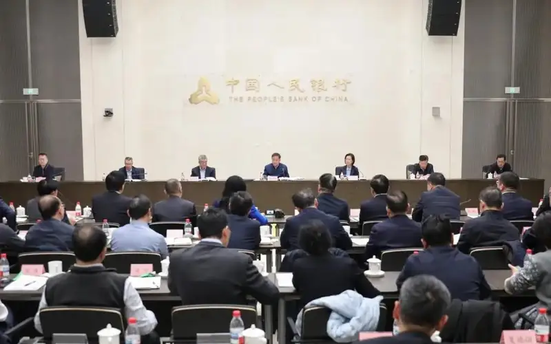 Хитой марказий банки хусусий бизнесни кўпроқ молиявий қўллаб-қувватлашга чақирмоқда