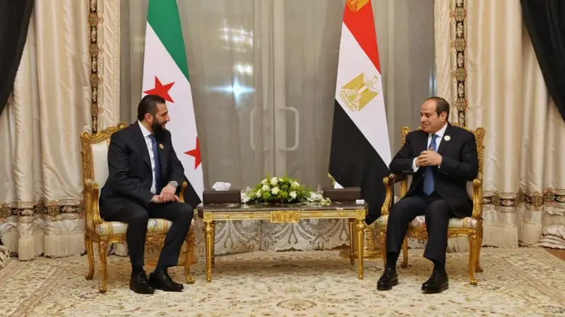 Новый лидер Сирии требует давления на Израиль для вывода войск