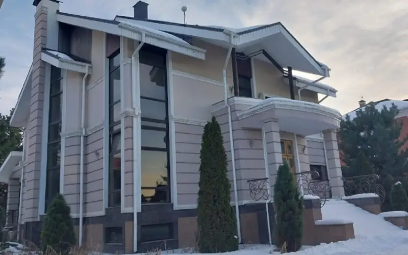 Дом бизнесмена Бахыта Ибрагима выставили на продажу в Алматы 