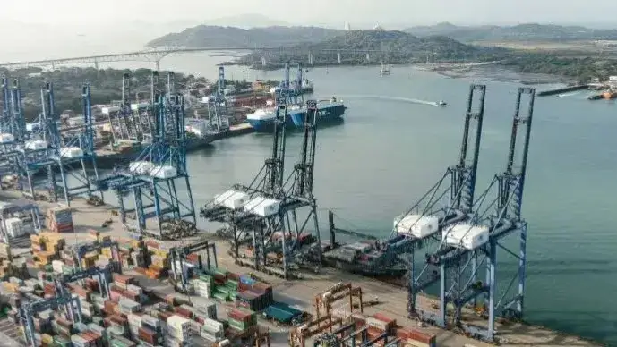 Amerıkalyqtar Panama kanaly aınalasyndaǵy negizgi porttardy baqylaýǵa alady