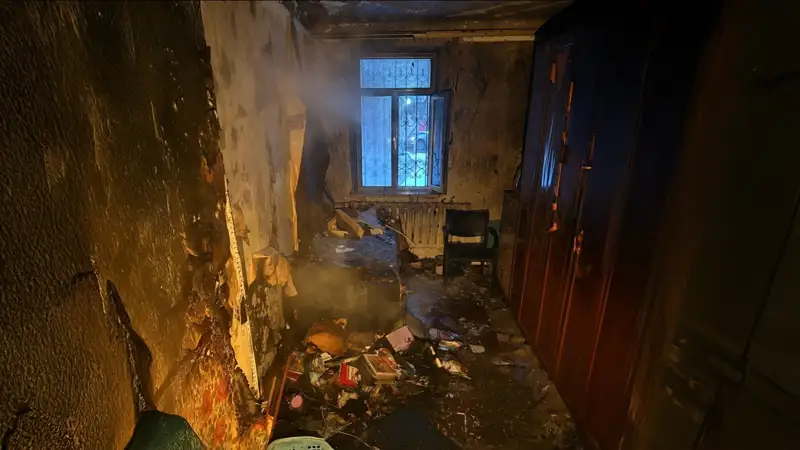 Atyraýda órtten zeınetker kóz jumdy
