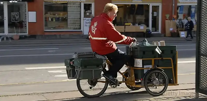 Дания почта хизмати хат етказиб беришни тўхтатади