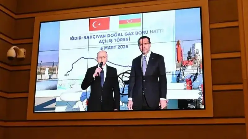 Túrkııa Ázerbaıjanǵa jańa qubyr arqyly gaz jetkizýdi resmı túrde bastady