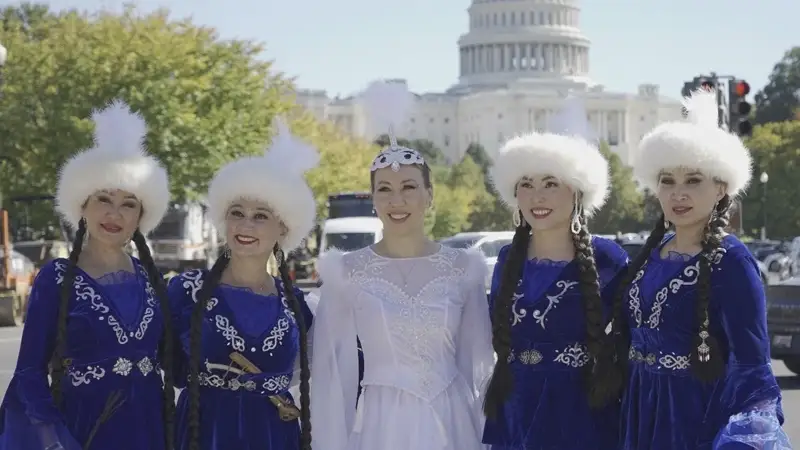 Танцевальная группа «Гульдер» уже восемь лет привлекает большой интерес к казахским национальным танцам в США