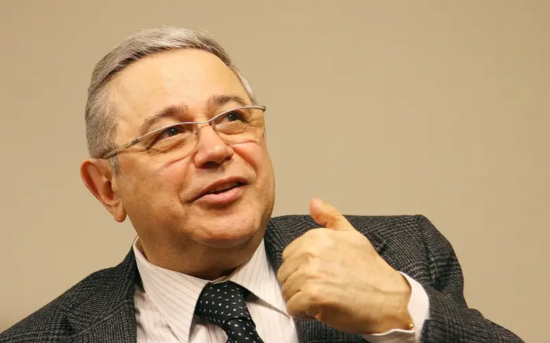 Евгений Петросян