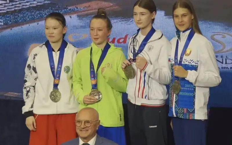 «Адрия інжуі» турнирі: Қазақстандық екі боксшы қыз жеңімпаз атанды