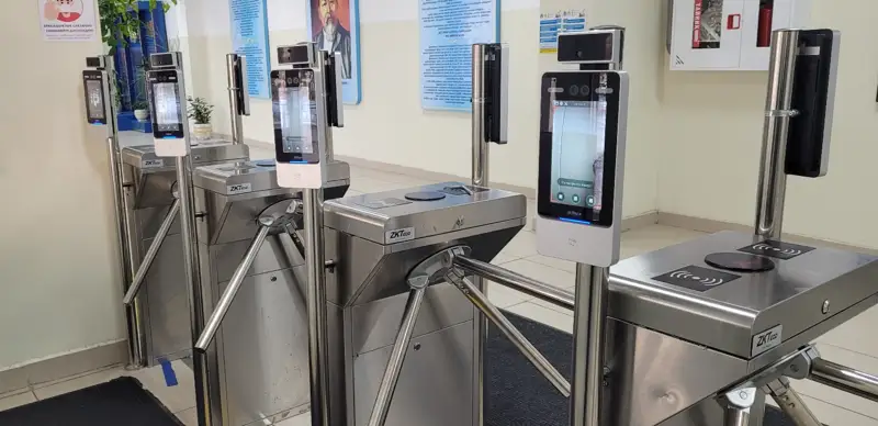 Цифровизация в школах: чем опасны и полезны новшества