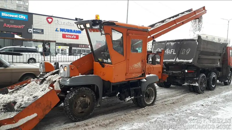 Свыше 1 млн кубометров снега вывезли из населенных пунктов Карагандинской области