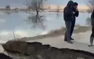 Талая вода смыла мост в Аксуском районе Жетысуской области