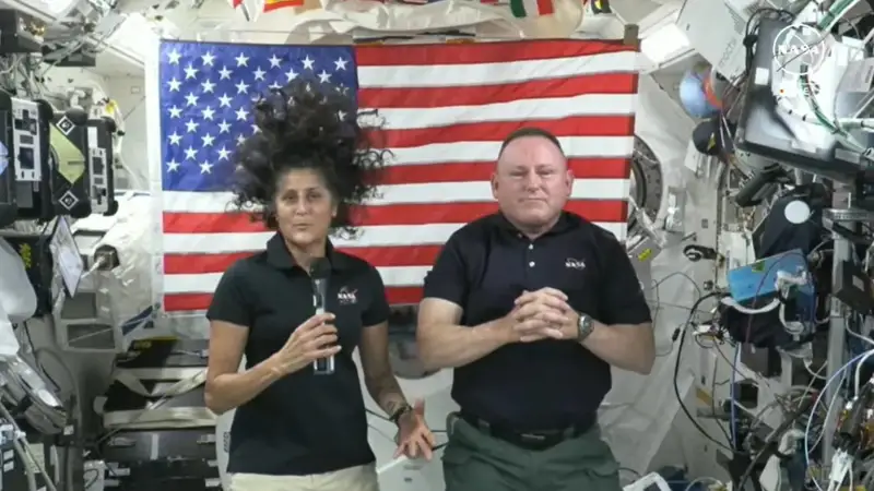 Астронавты NASA не могут вернуться домой из-за отмены запуска SpaceX