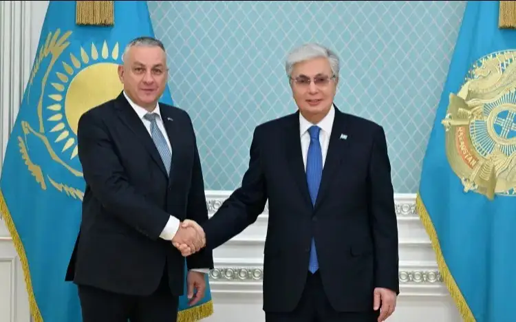 Президент халқаро ҳамкорлик бўйича Европа комиссари Йозеф Сикелани қабул қилди