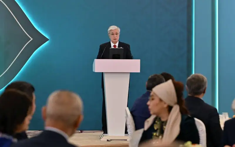  Qasym-Jomart Toqaev: Qasterli qos merekeniń qatar kelýin bárimiz jaqsylyqqa balaımyz