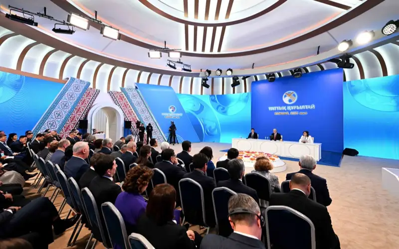  Qazaqtyń bolmysyna jat ıdeologııalarǵa tosqaýyl qoıý qajet  - Memleket basshysy