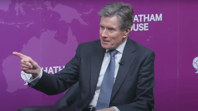 Бывший глава британской разведки MI6 Джон Соэрс 