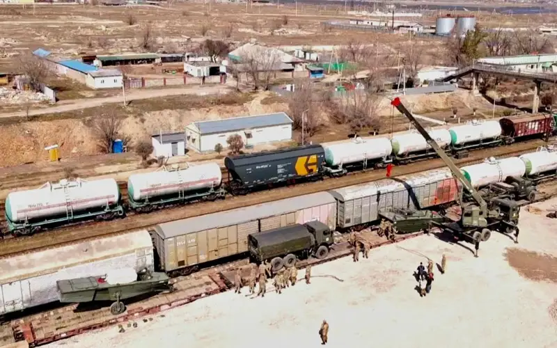 Военные инженеры восстановят переправу по реке Уил 