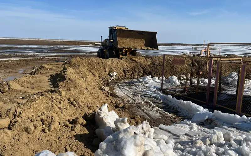 АО «QazaqGazAimaq» проводит противопаводковые мероприятия в Атырауской области